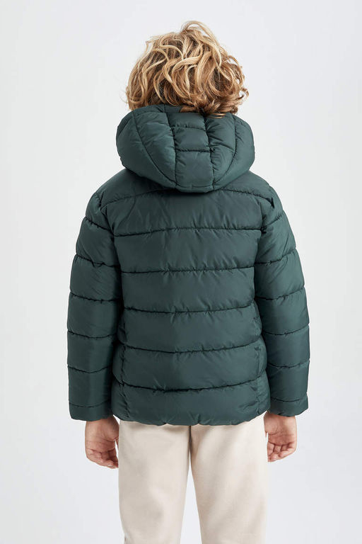 Базовая куртка-пуховик с водоотталкивающим капюшоном для мальчиков - Defacto фото 10