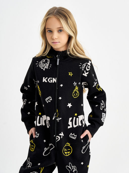 Черный комбинезон для мальчика с принтом