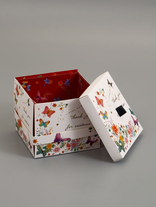Коробка подарочная "Бабочки, Спасибо" 14,5 х 14,5 х 12,7 см