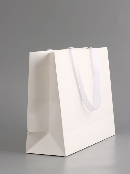 Пакет подарочный "Белый", 32 х 25 х 11 см