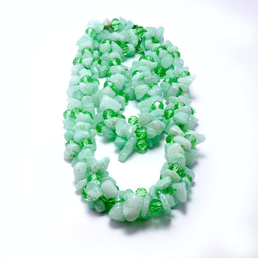 Бусы из камня Нефрит светлый привлекает денежные энергии