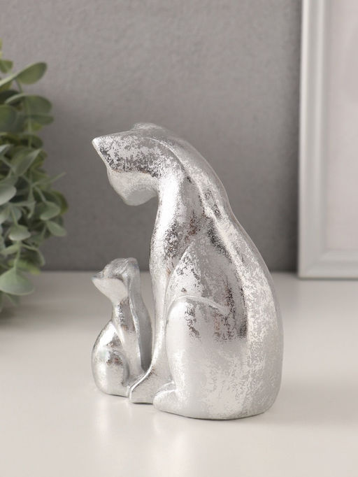 Фигурка полистоун «Кошка с котёнком», серебро, 10×6×13.5 см