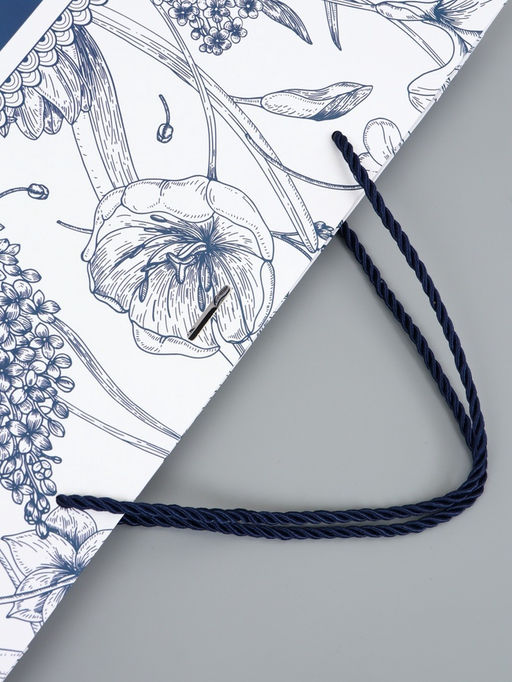 Пакет подарочный "Цветы", с бантом, 35 х 30 х 10 см