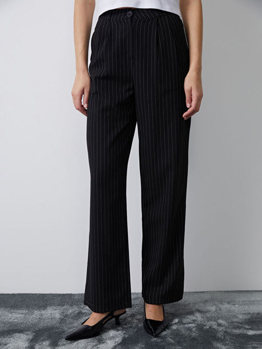 Loose Fit ?izgili Kad?n Pantolon