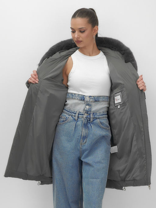 Пальто зимнее утепленное с мехом и капюшоном тренд темно-зеленого цвета 7630TZ - Visdeer фото 11