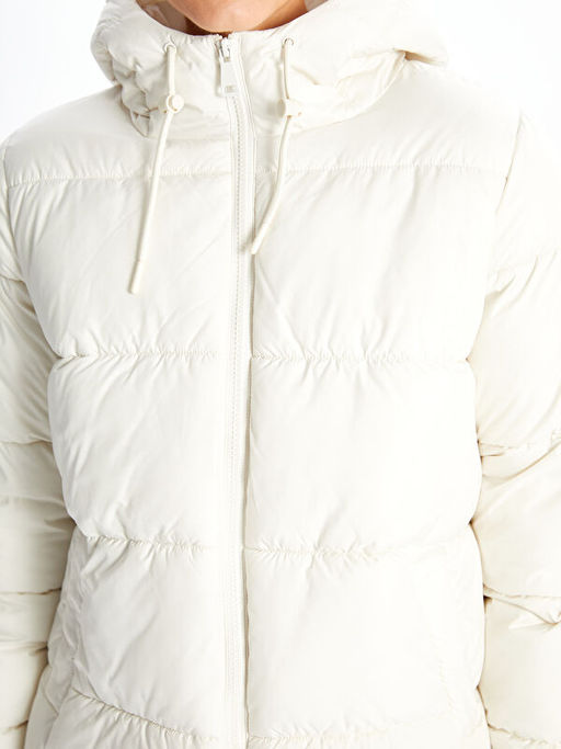 Kap??onlu Kad?n ?i?me Mont