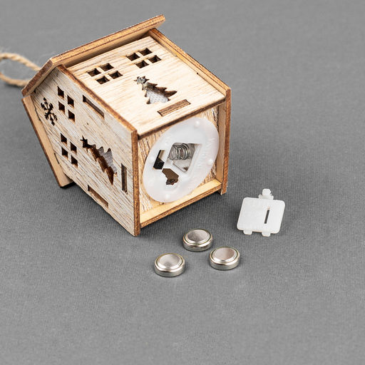 Цена за 2 шт. Ёлочная игрушка Домик с ёлкой, 7х5х5 см, 1 LED, от батареек, свечение тёплое белое - Luazon lighting фото 3