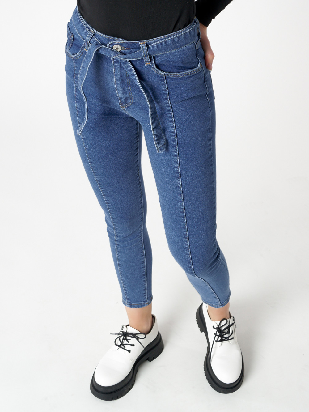 Джинсы зауженные к низу женские синего цвета 880S - Mtforce фото 6