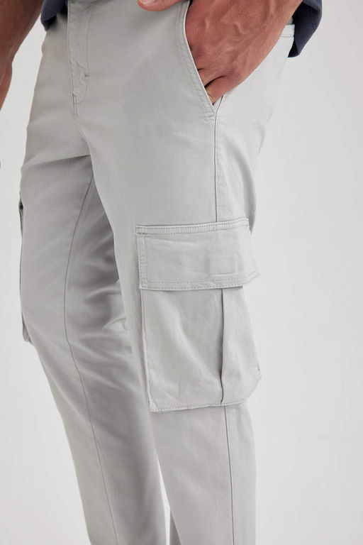 Габардиновые брюки узкого кроя с карманами-карго - Defacto фото 5