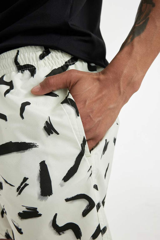 Короткие шорты для плавания стандартного кроя с сетчатой подкладкой и рисунком - Defacto фото 5