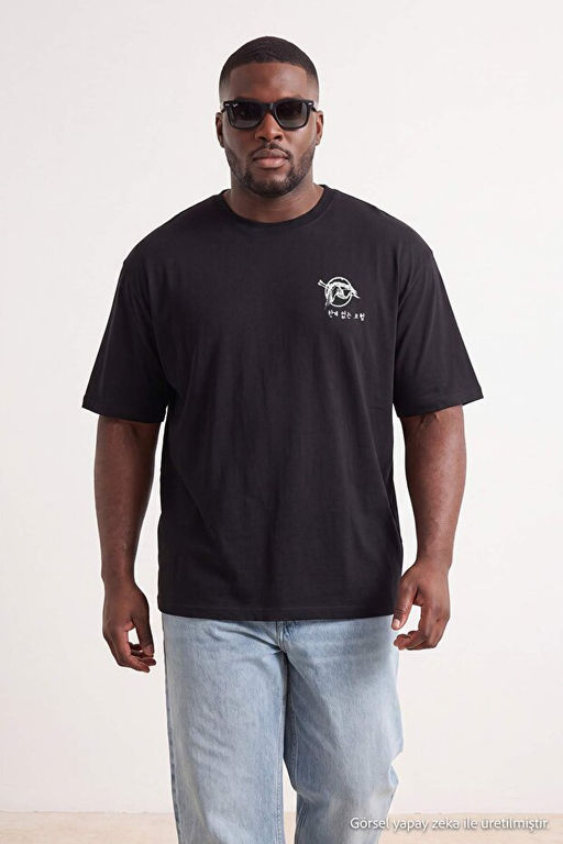B_y_k Beden Siyah Oversize S_rt Bask_l_ %100 Pamuk T-shirt TMNSS26BF00010 - Trendyolmilla фото 2