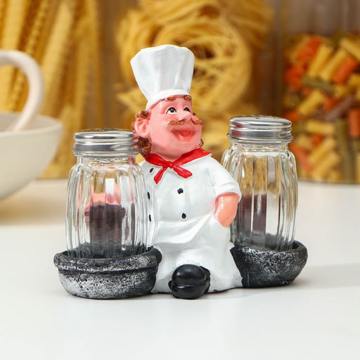 Набор для специй на подставке «Повар на диване», 3 предмета: солонка 50 мл, перечница 50 мл, подставка, стекло, фигурка МИКС