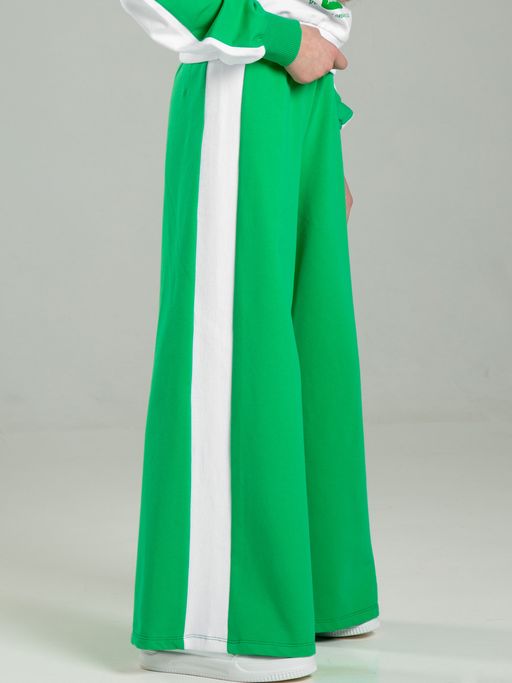 Костюм спортивный