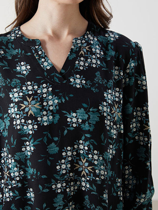 Ka??k Yaka ?i?ekli A Kesim Elbise