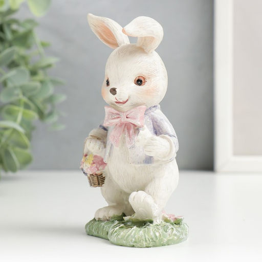 Фигурка полистоун Нарядный зайчик с корзиной цветов на полянке, 11.5?5.5?7 см