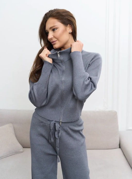 K13040 Костюм: брюки и джемпер (вязаный трикотаж) СЕРЫЙ