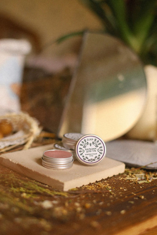 БАЛЬЗАМ ДЛЯ ГУБ ЕЖЕВИЧНЫЕ СНЫ: питает и восстанавливает, 10 гр (с биркой) - Elska фото 8