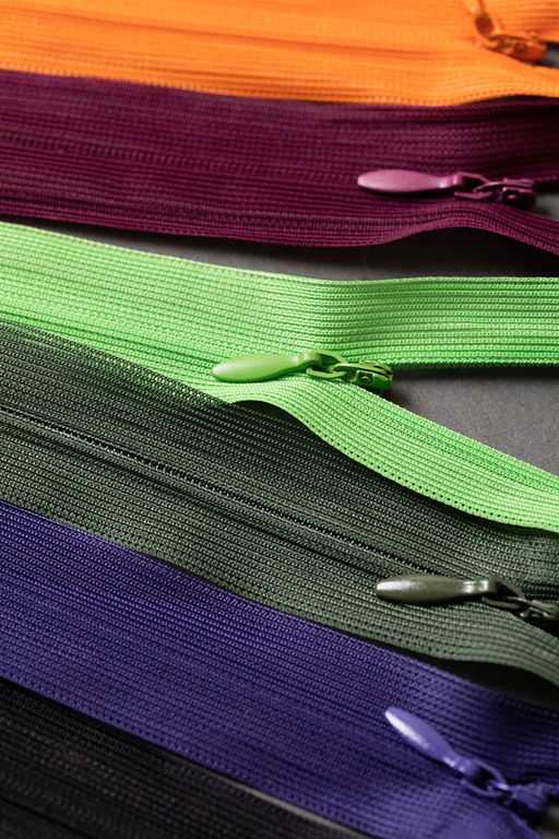 Молния Спираль н/р потайная т.3 Gamma G013P 50 см потайная пластик 10 шт