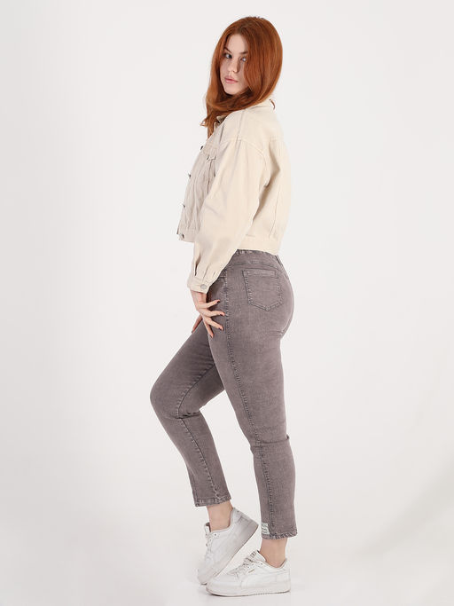 Облегающие джинсы цвета какао летние