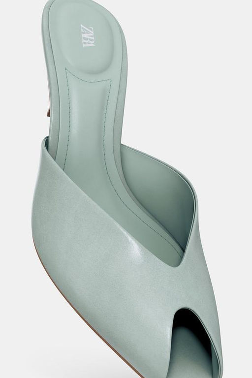 PATENT-EFFECT SANDALS - Zara фото 2