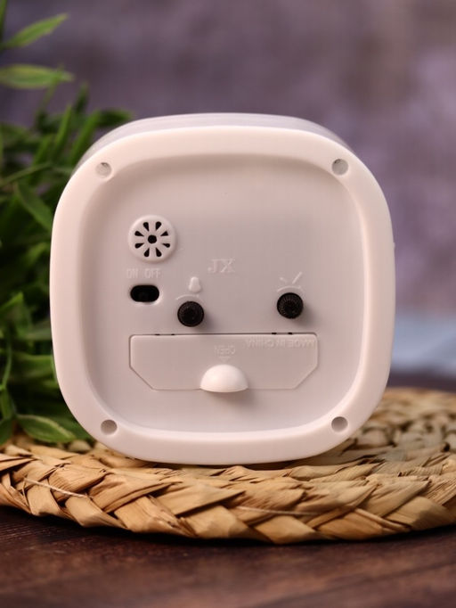 Часы-будильник TimeTrek, white (11х10,5 см)