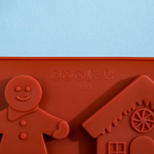 Форма для леденцов новогодняя Доляна Дом для имбирного пряника, силикон, 31?9?1 см, 4 ячейки, с палочками, красная  фото 4