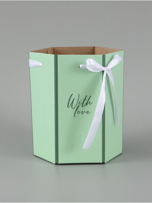 Цена за 2 шт. Коробка - переноска подарочная для цветов «С любовью», 17×14.8×19.5 см, шестигранник