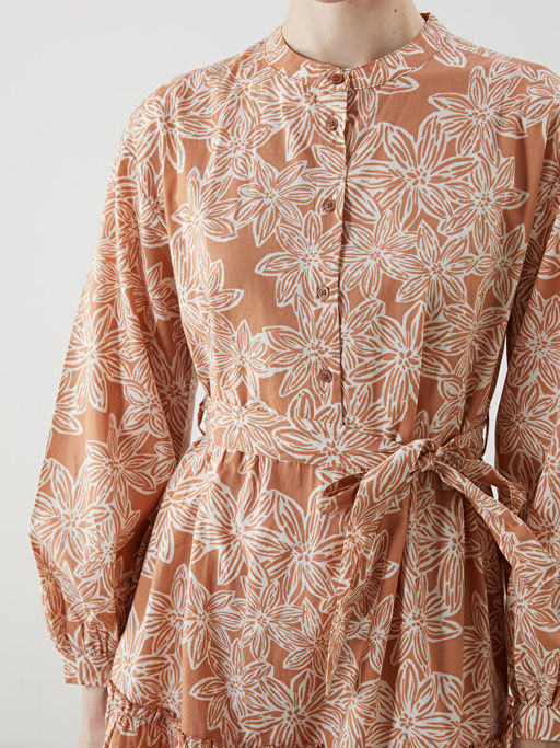 Hakim Yaka Desenli Elbise