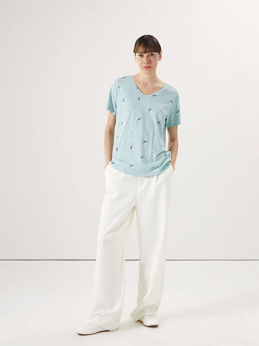 V Yaka ?i?ekli K?sa Kollu Kad?n Ti??rt