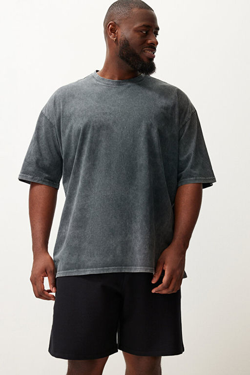 B_y_k Beden Antrasit Oversize/Geni_ Kesim Soluk Efekt %100 Pamuklu T-Shirt TMNSS23BF00000 - Trendyolmilla фото 2