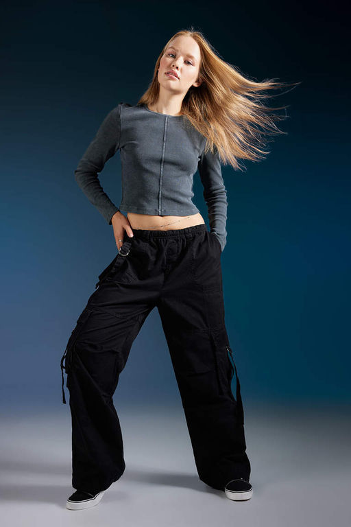 Крутая приталенная футболка в рубчик с длинными рукавами - Defacto фото 2