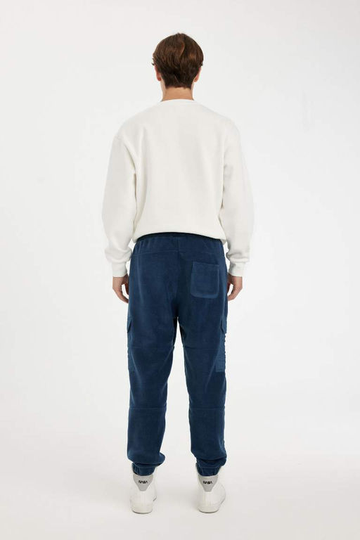 Флисовые спортивные штаны стандартного кроя с карманами-карго - Defacto фото 7