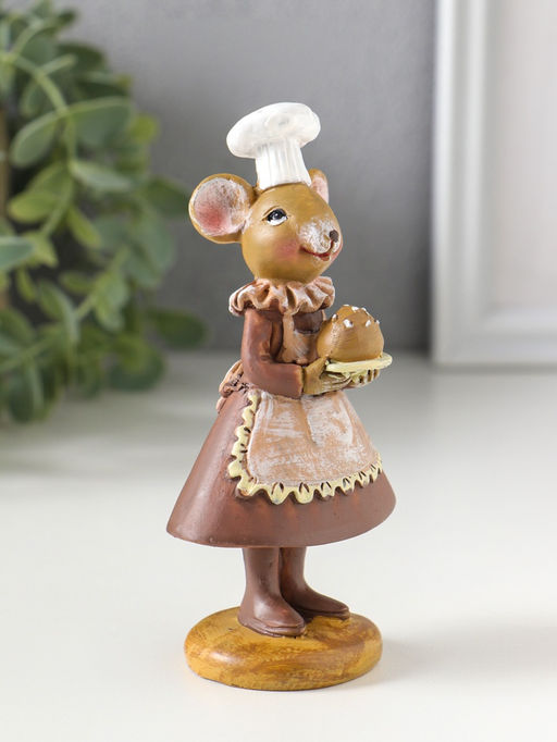 Фигурка полистоун «Мышка-пекарь в тёмном платье, с хлебом», 6×4.5×13 см