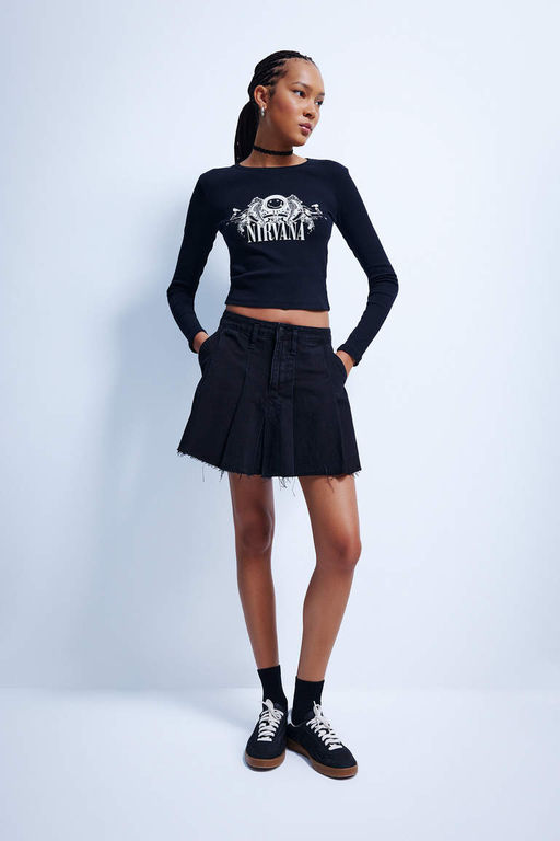 Nirvana Приталенная футболка с круглым вырезом в рубчик и длинными рукавами - Defacto фото 3