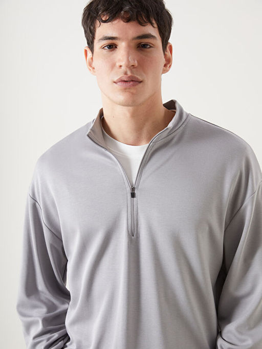 Dik Yaka Erkek Sweatshirt