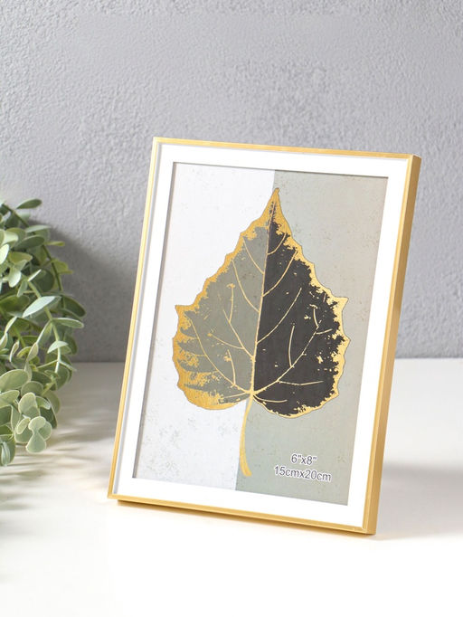 Фоторамка для фото 15×20 см «Современная классика», пластик, под золото и белый, 20.8×15.8×1.5 см