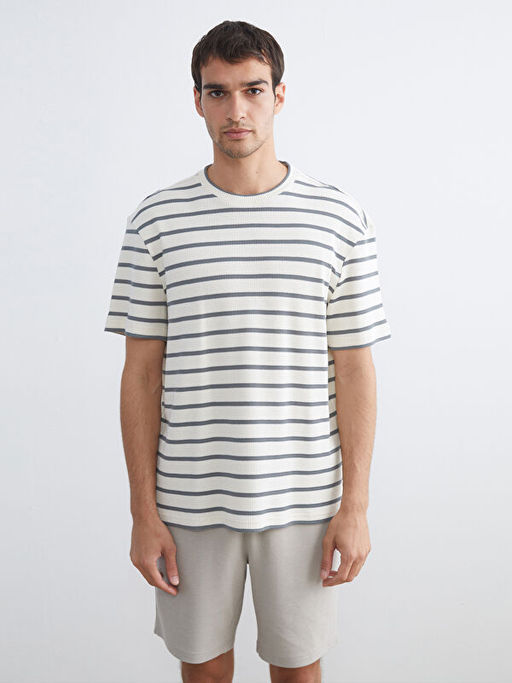 Bisiklet Yaka ?izgili Penye Erkek Ti??rt