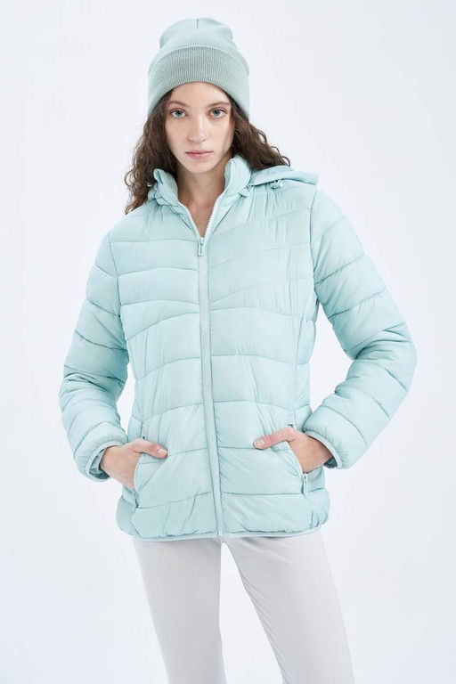 Водоотталкивающая приталенная куртка-пуховик с капюшоном DeFactoFit  фото 7