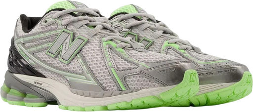 Кроссовки взрослые