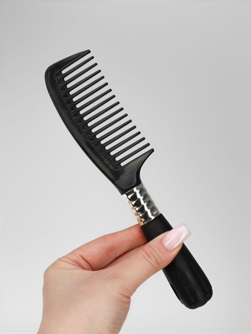 Цена за 4 шт. Расчёска, 4.5×21(±1) см, чёрная, серебристая