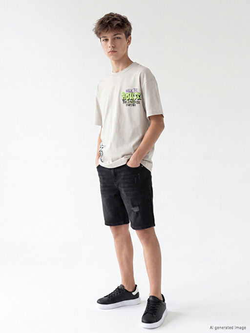Y?rt?k Detayl? Erkek ?ocuk Jean ?ort