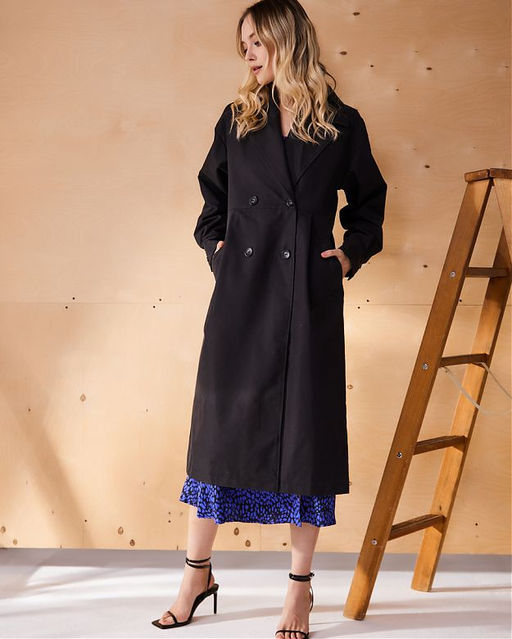 Плащ женский 

АРТ. 31811w черный/42