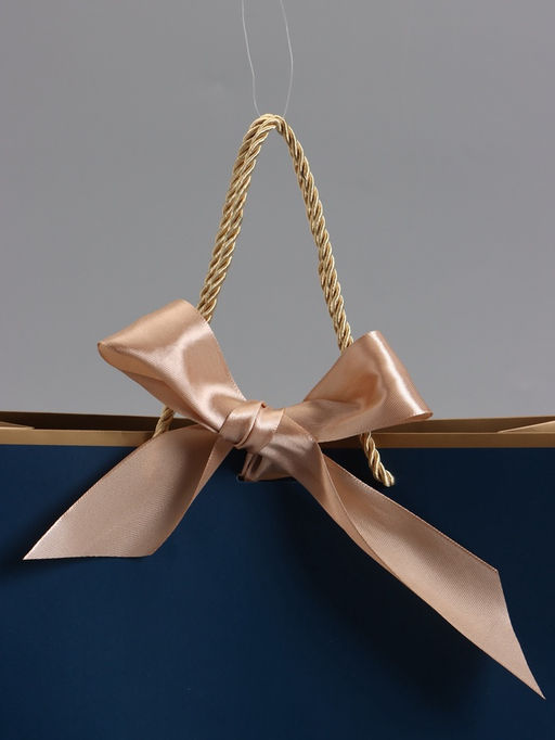 Пакет подарочный ламинированный, тёмно - синий с золотым, с бантом, 28×20×10 см