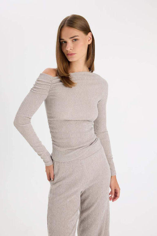 Женская приталенная футболка узкого кроя с длинным рукавом и запахом на одно плечо - Defacto фото 4