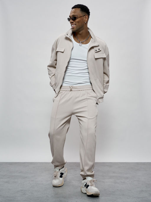 Спортивный костюм бежевого цвета