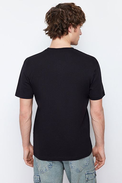 Siyah Basic %100 Pamuklu Regular/Normal Kesim Bisiklet Yaka T-Shirt TMNSS21TS0808 - Trendyolmilla фото 2
