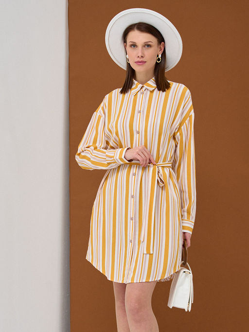 Платье-рубашка оверсайз из однотонного штапеля