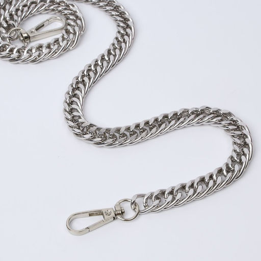 Цена за 2 шт. Цепочка для сумки, с карабинами, металлическая, плоская, плотное плетение, 15×10 мм, 60 см, цвет серебряный