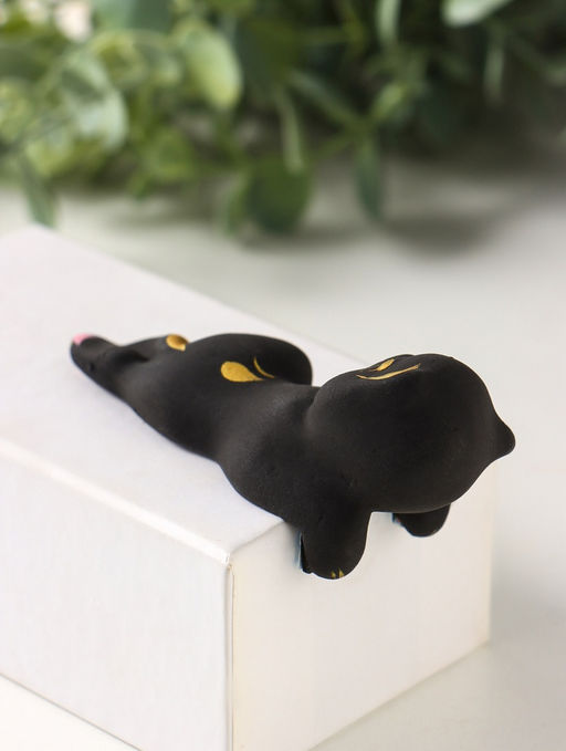 Фигурка настольная «Котик висячий», на полку, керамика, 9 см, чёрный
