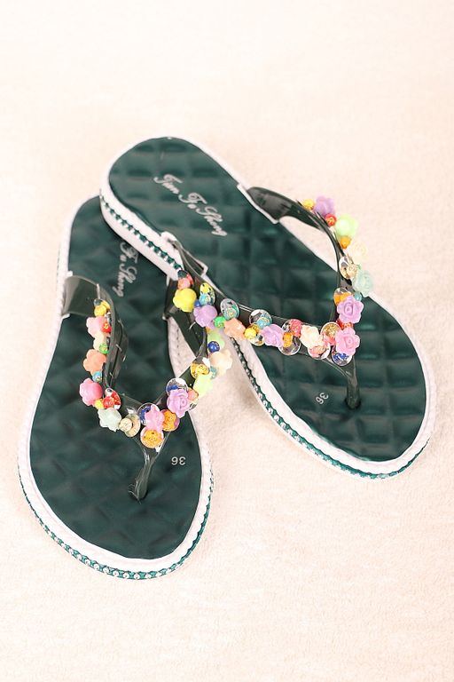 Вьетнамки пляжные